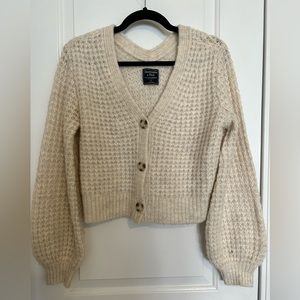 Abercrombie & Fitch V-Neck Cardigan